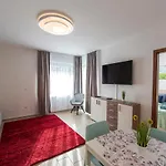 Lovely Apartman- Free Parking Lejlighed Pécs