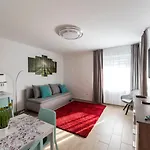 Lovely Apartman- Free Parking Lejlighed