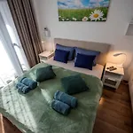 Lejlighed Lovely Apartman- Free Parking Pécs