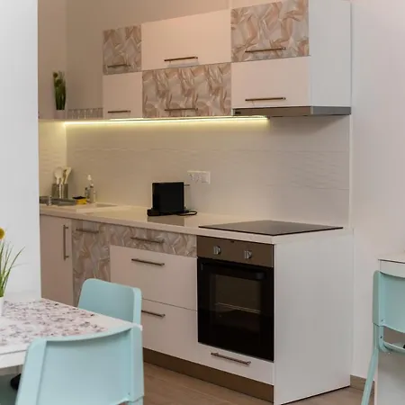 Lovely Apartman- Free Parking Pecs