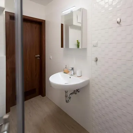 Lovely Apartman- Free Parking Daire