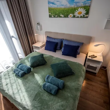 Apartment Lovely Apartman- Free Parking Pecs