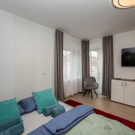 Lovely Apartman- Free Parking *