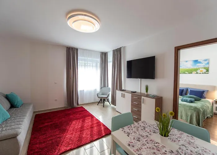 Lovely Apartman- Free Parking Apartamento Pécs