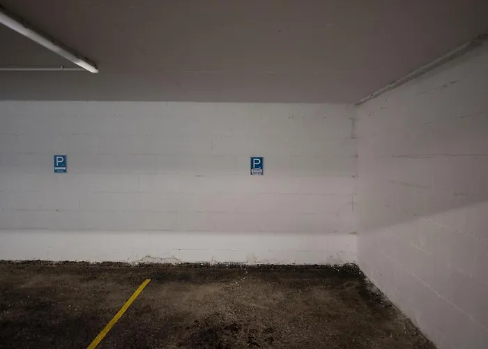 Lovely Apartman- Free Parking Апартаменты *