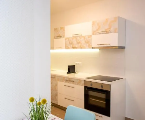 Apartamento Lovely Apartman- Free Parking Pécs