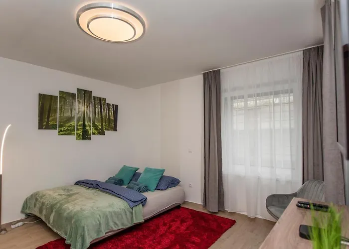Lovely Apartman- Free Parking Апартаменты Печ